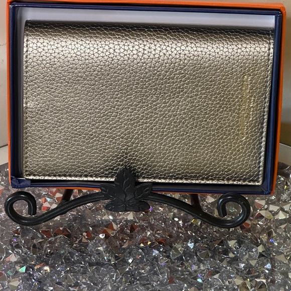 NWT/NIB Campo Marzio Unisex Leather Passport Holder. Retail $55.00 - Picture 1 of 7